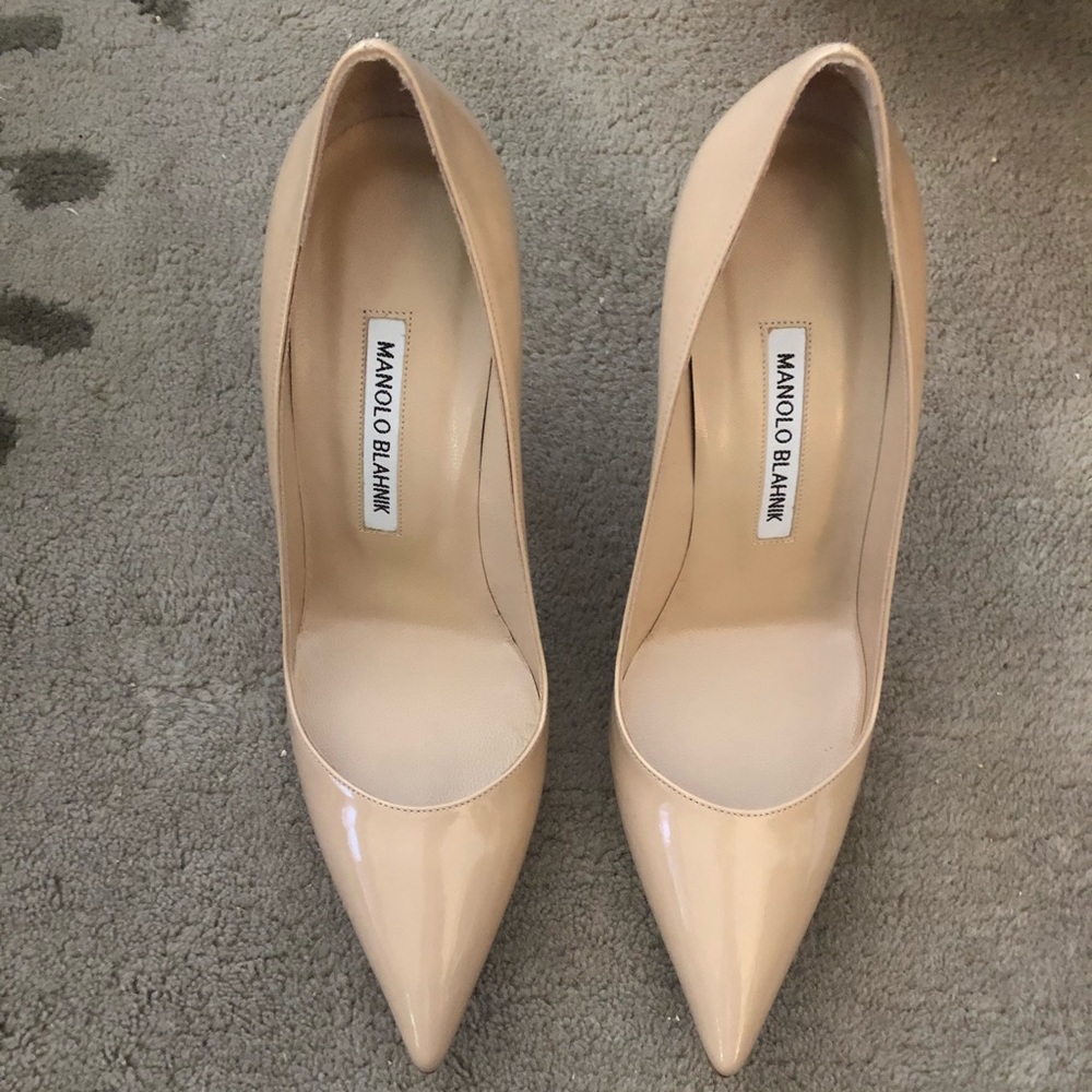 NWT Manolo Blahnik BB 105 Nude Patent Pumps sz 38